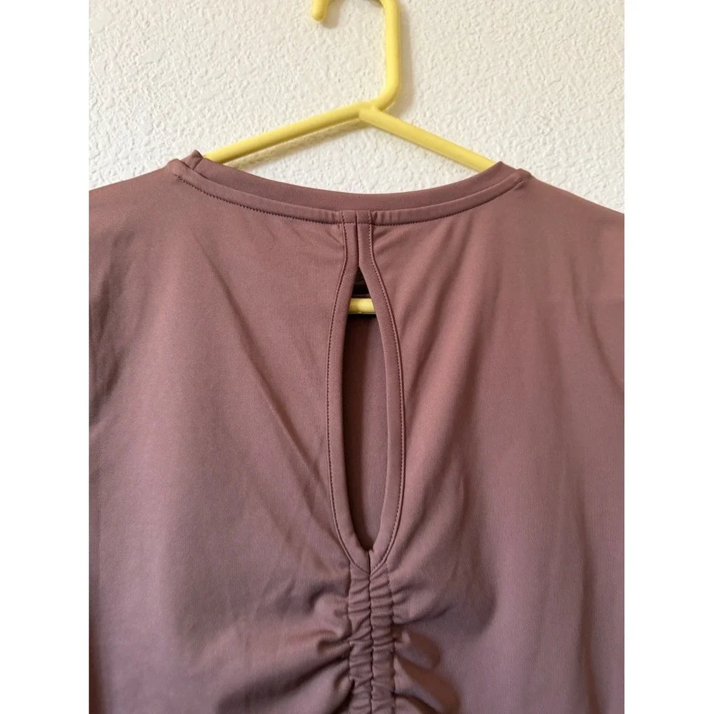 Stretch The Rules Womens Crop Top Mauve Ruched Back Cutout Short Sleeve Size M